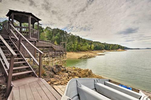 Remodeled Lakefront Dandridge Home With Deck And Dock!