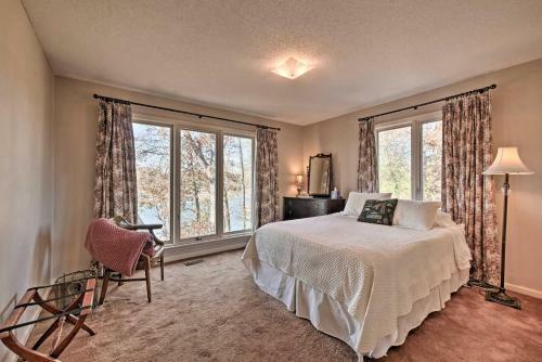 Lakefront Dayton Home With Great Views And Dock!