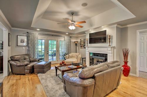Gallatin House On Long Hollow Golf Course!