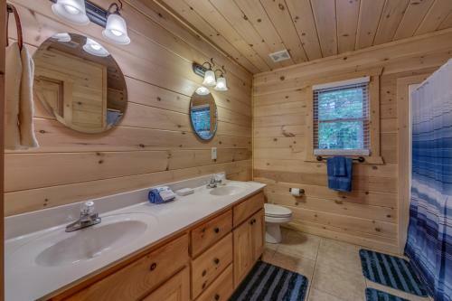 Country Dreams- Mtn View Near Ocoee River