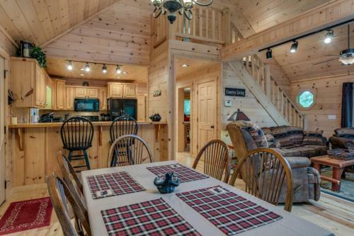 Country Dreams- Mtn View Near Ocoee River