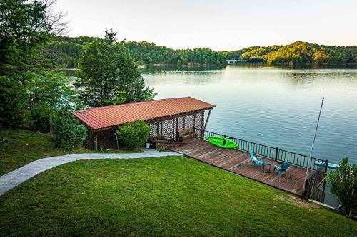 Free Attractions Every Day! - Paradise Point