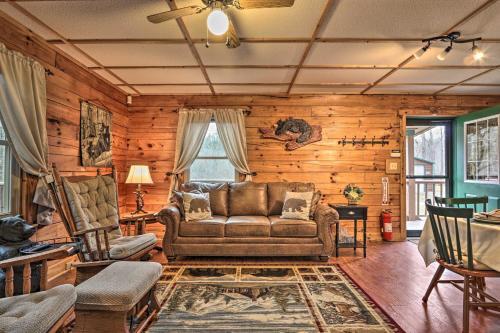 Cosby Cozy Cove Escape With Deck And Fire Pit!
