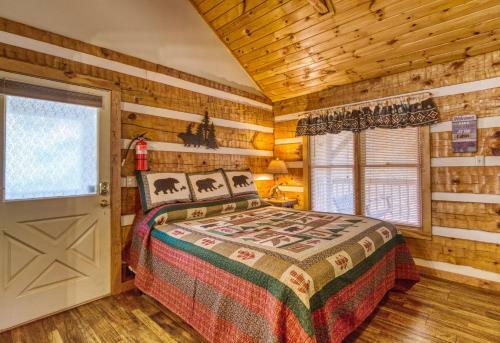 Linger Longer #1607 By Aunt Bug's Cabin Rentals