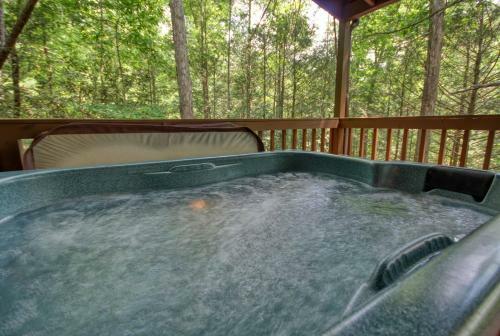 Mountain Hideaway #338 By Aunt Bug's Cabin Rentals