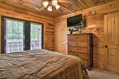Expansive Cabin In Gatlinburg With Luxury Amenities!