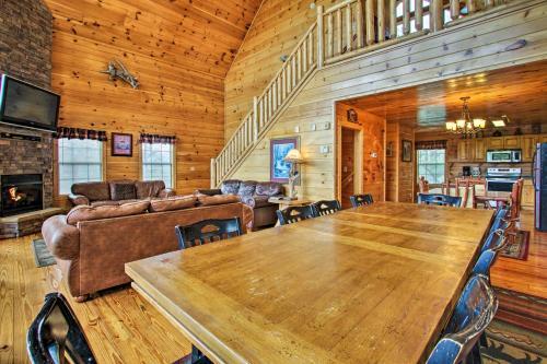 Expansive Cabin In Gatlinburg With Luxury Amenities!