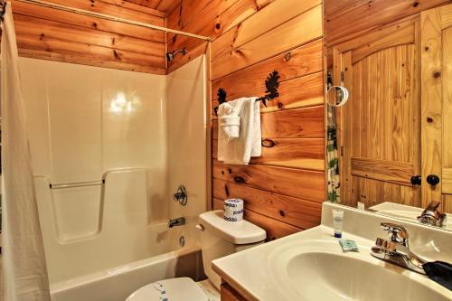 Expansive Cabin In Gatlinburg With Luxury Amenities!