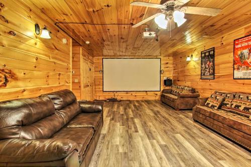 Expansive Cabin In Gatlinburg With Luxury Amenities!