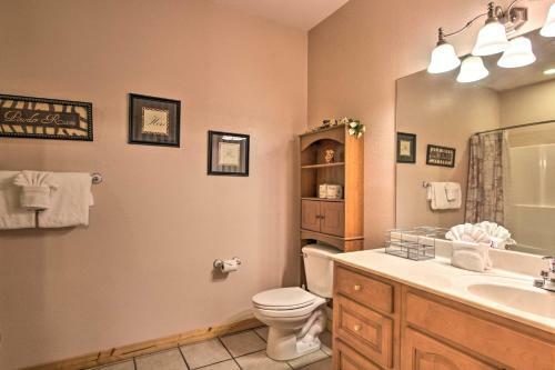 Gatlinburg High End Cabin: Hot Tub, Pool Table, And More!