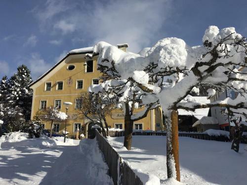 Hostal Gasthof Post
