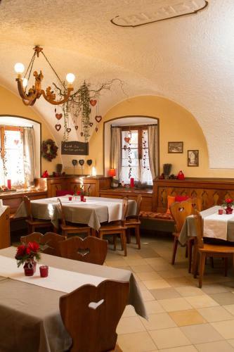 Hostal Gasthof Post