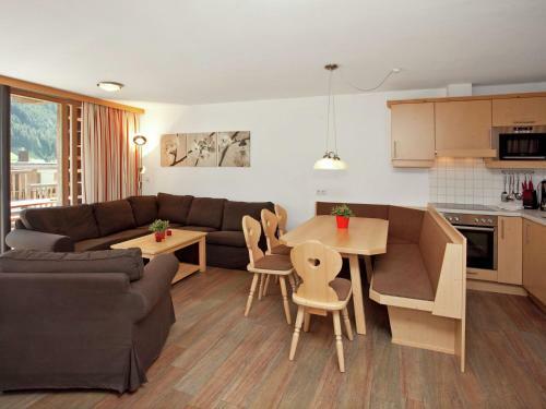Holiday Home Drive In Chalet 1
