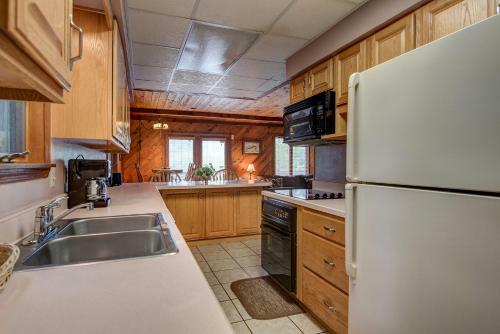 Above The Clouds Ii, 4 Bedrooms, Sleeps 11, View, Pet Friendly, Pool, Golf
