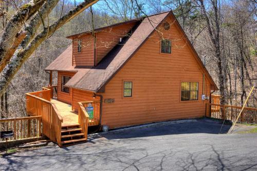 Bear Run Getaway #1136 By Aunt Bug's Cabin Rentals
