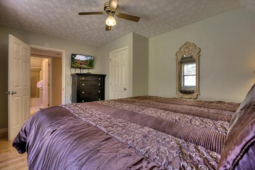 Bear Run Getaway #1136 By Aunt Bug's Cabin Rentals
