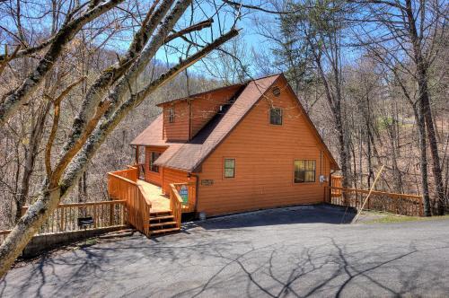 Bear Run Getaway #1136 By Aunt Bug's Cabin Rentals