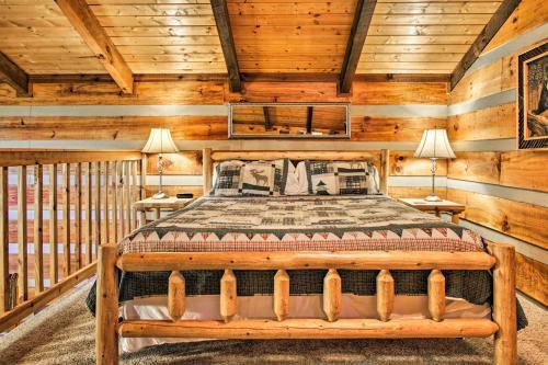 Secluded Forest Cabin - 4 Mi To Dwntwn Gatlinburg!
