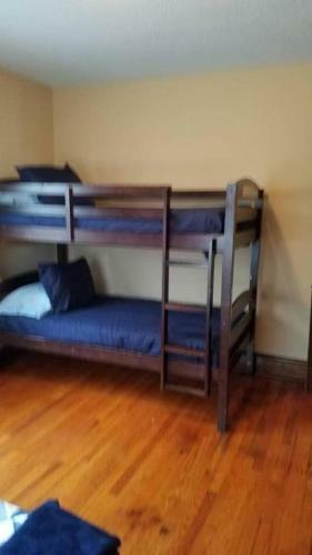 Quaint Apartment In Older East Knoxville