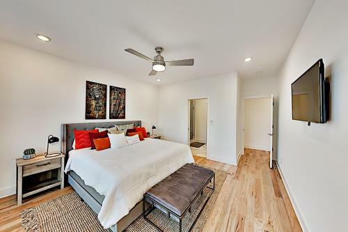 Brand-new Townhome - Steps To Hermitage Park Townhouse