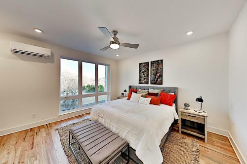 Brand-new Townhome - Steps To Hermitage Park Townhouse