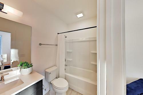 Brand-new Townhome - Steps To Hermitage Park Townhouse