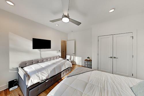Brand-new Townhome - Steps To Hermitage Park Townhouse