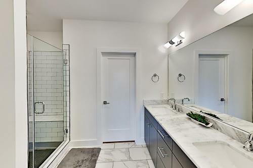 Brand-new Townhome - Steps To Hermitage Park Townhouse