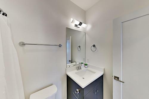 Brand-new Townhome - Steps To Hermitage Park Townhouse