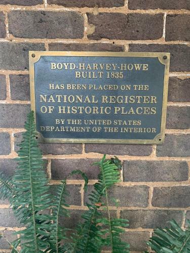 Historic Boyd Harvey Main House & Grounds