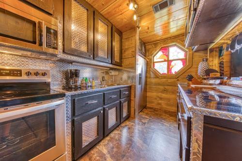 1 Bed 2 Bath Vacation Home In Kodak