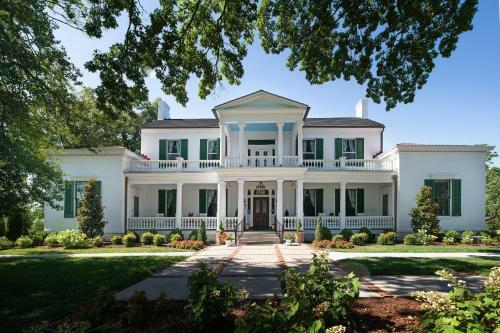 Bed & Breakfast Belle Air Mansion And Inn