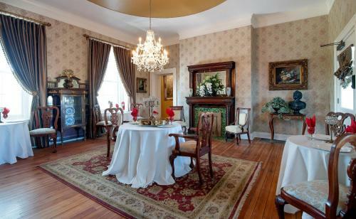 Bed & Breakfast Belle Air Mansion And Inn