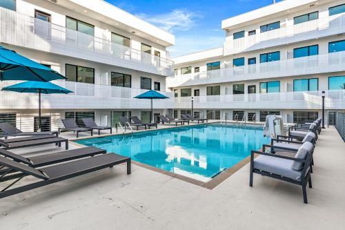 Apartamento Illume - Pool-view Corner Unit - Nash 319 Condo
