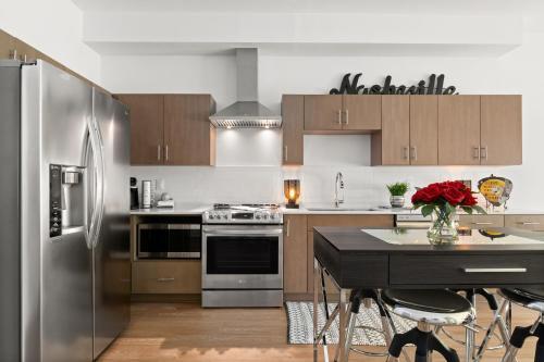 Apartamento Illume - Pool-view Corner Unit - Nash 319 Condo