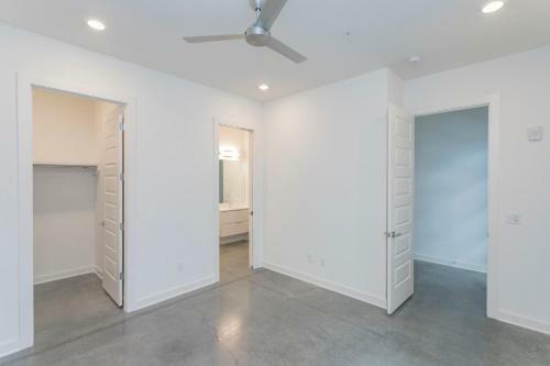 Modern Loft In Wedgewood Houston 90 Day Min