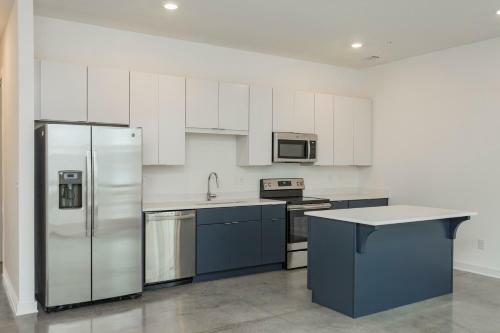 Modern Loft In Wedgewood Houston 90 Day Min