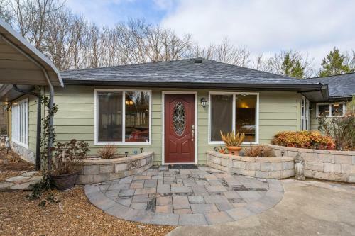 Grand Dream Vacation Home In Nashville 7+ Beds!