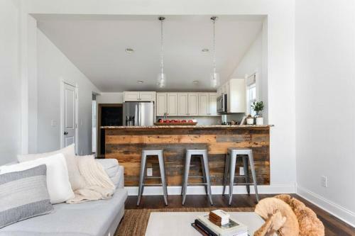 Charming Nashville Home II Close To Everything
