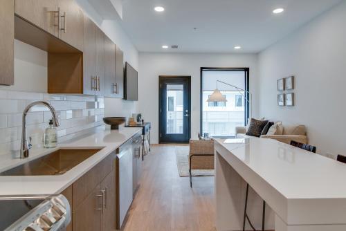 Apartamento Illume - 2-unit Gulch View Basecamp - Luxe Pool Condo