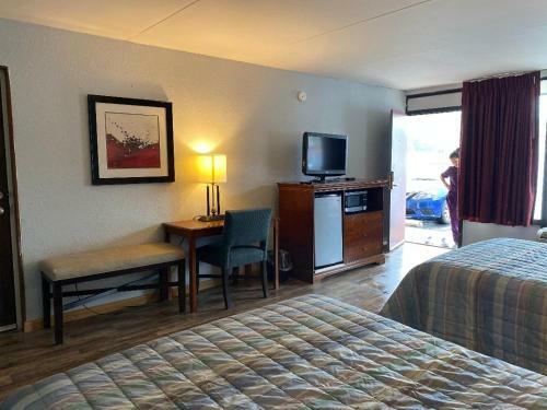 Hotel Paris Inn & Suites