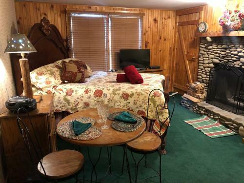 Apartamento Smokies Bed And Breakfast - Evergreen Cottage Inn