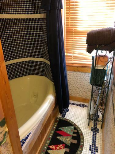 Apartamento Smokies Bed And Breakfast - Evergreen Cottage Inn