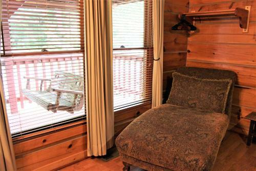 Bear Hugs Cabin