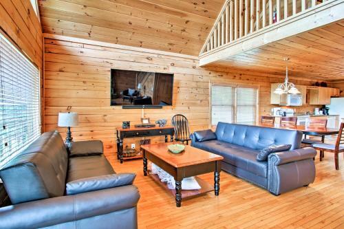 Mountaintop Manor With Hot Tub, Resort Pool Access