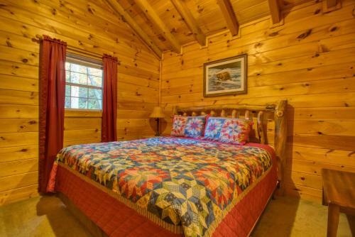Whispering Waters #208 By Aunt Bug's Cabin Rentals