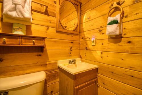 Whispering Waters #208 By Aunt Bug's Cabin Rentals