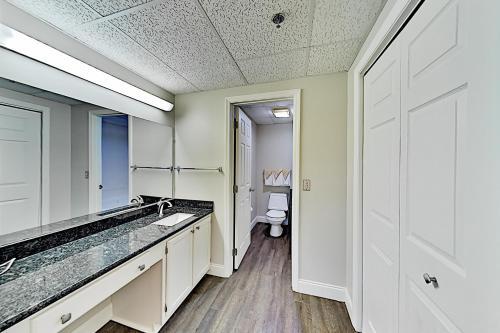 Apartamento Corner Unit With Pool & Superb River Views Condo