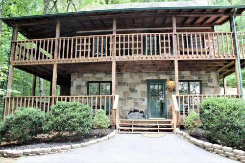 Black Bear Lodge Cabin