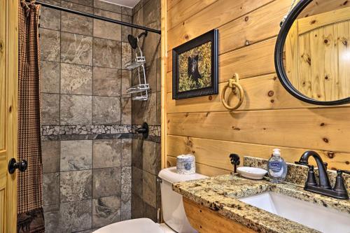 Luxe Cabin With Hot Tub, Theater, Pool Table, Arcade